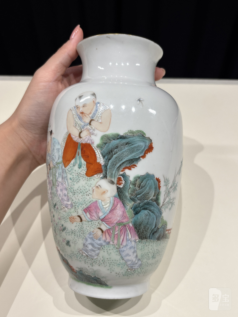 民国 粉彩婴戏灯笼瓶 - 图5